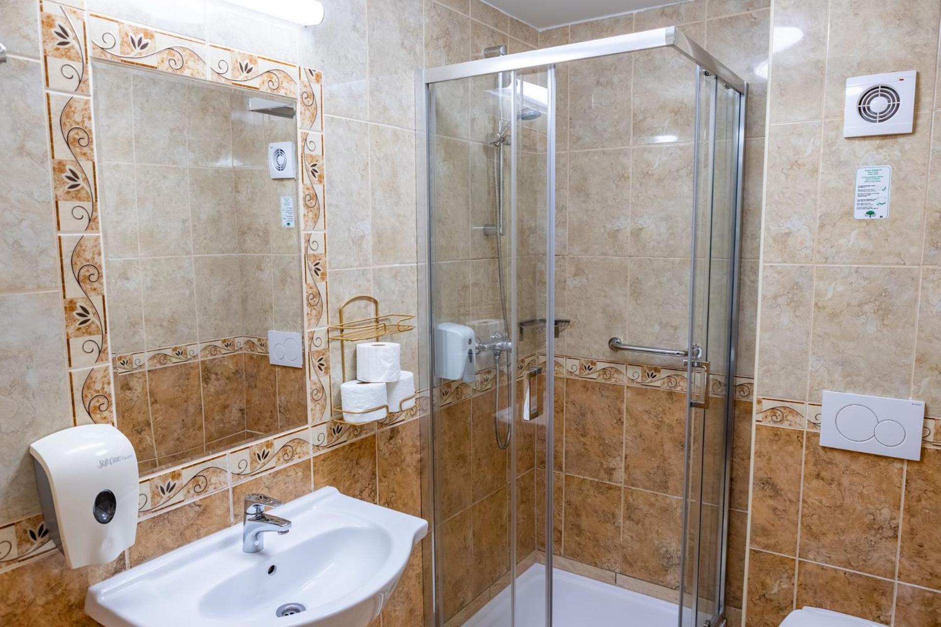 Hotel Barbakan Pecs Ngoại thất bức ảnh