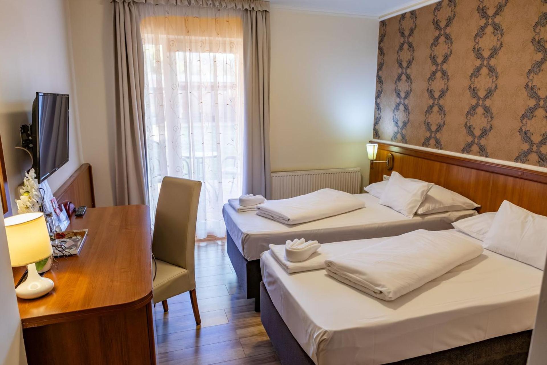 Hotel Barbakan Pecs Ngoại thất bức ảnh